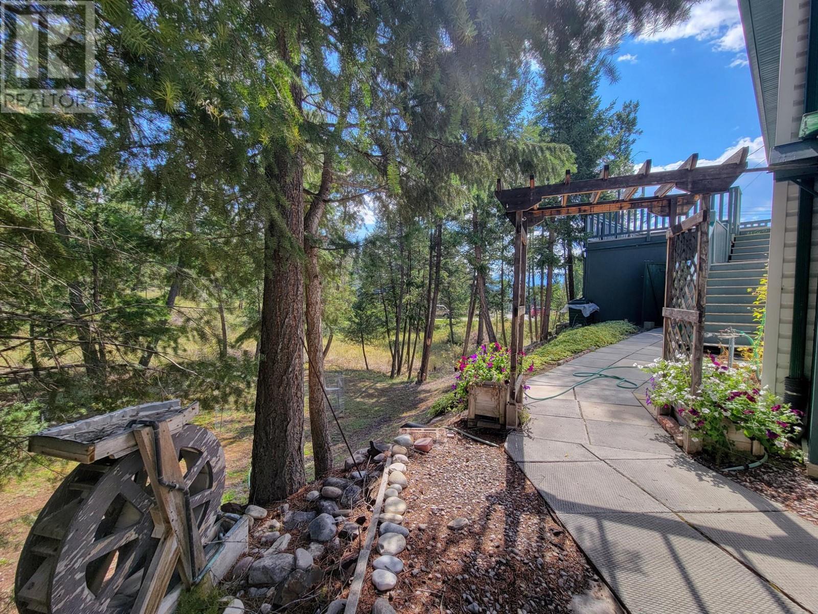 15B WOLF CRESCENT, Invermere, British Columbia V0A1K2 For Sale HouseSigma