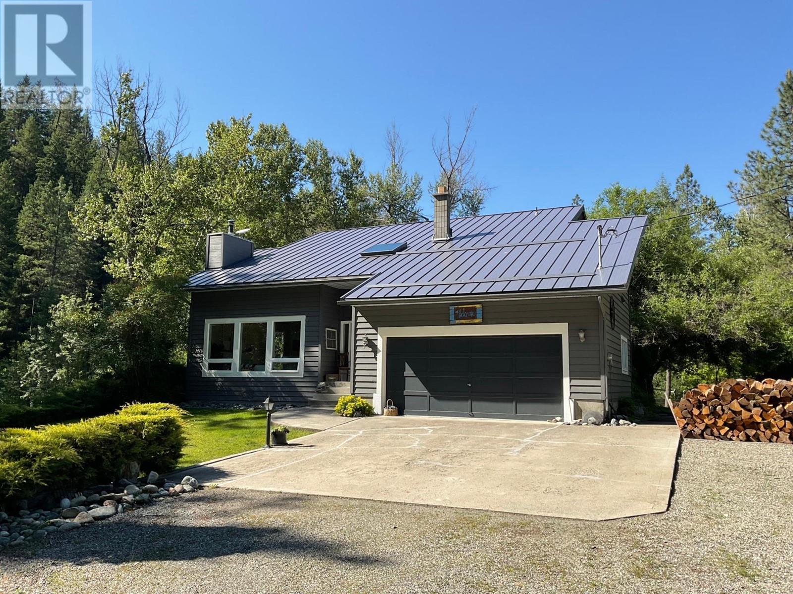 1920 HIGHWAY 3, Midway, British Columbia V0H1M0 For Sale HouseSigma