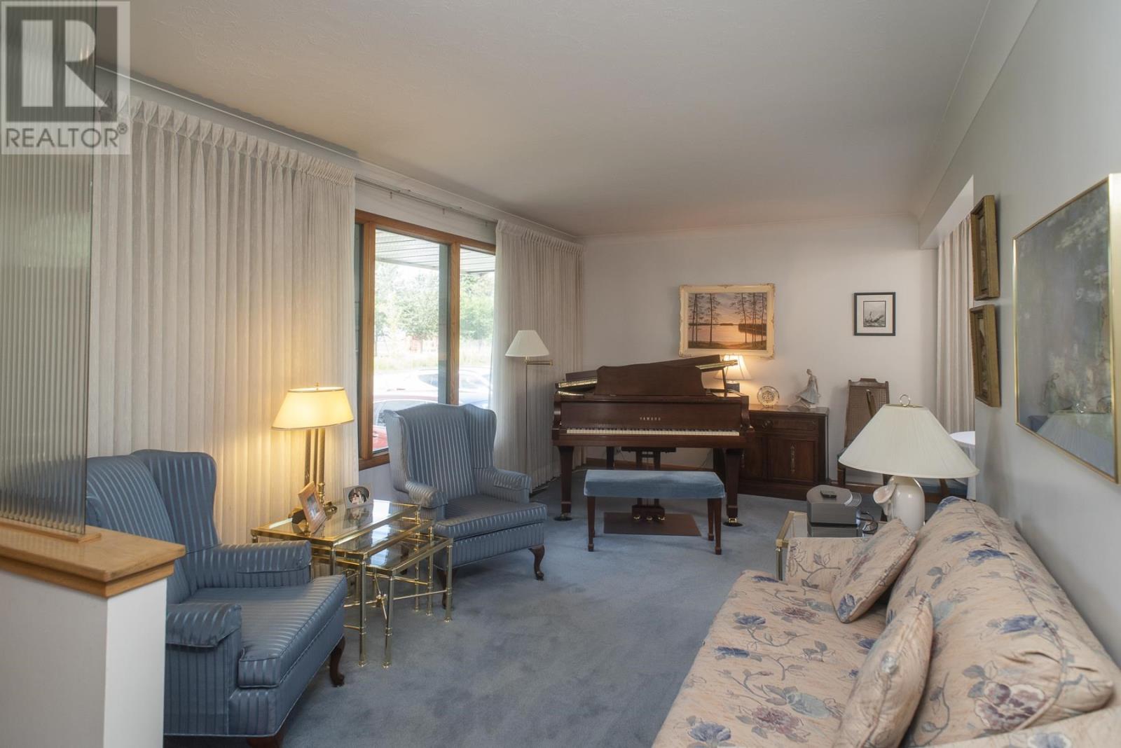 432 Leland AVE S, Thunder Bay, Ontario P7E2P1 For Sale HouseSigma