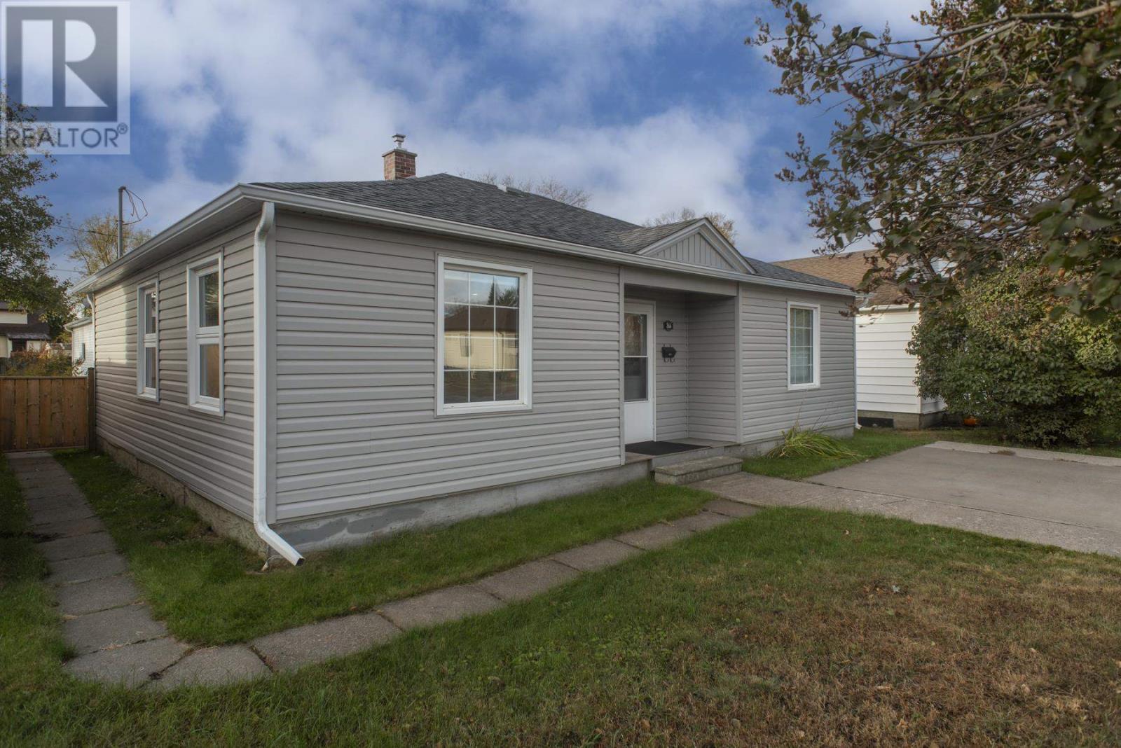 266 Brock ST E, Thunder Bay, Ontario P7E4H4 For Sale HouseSigma