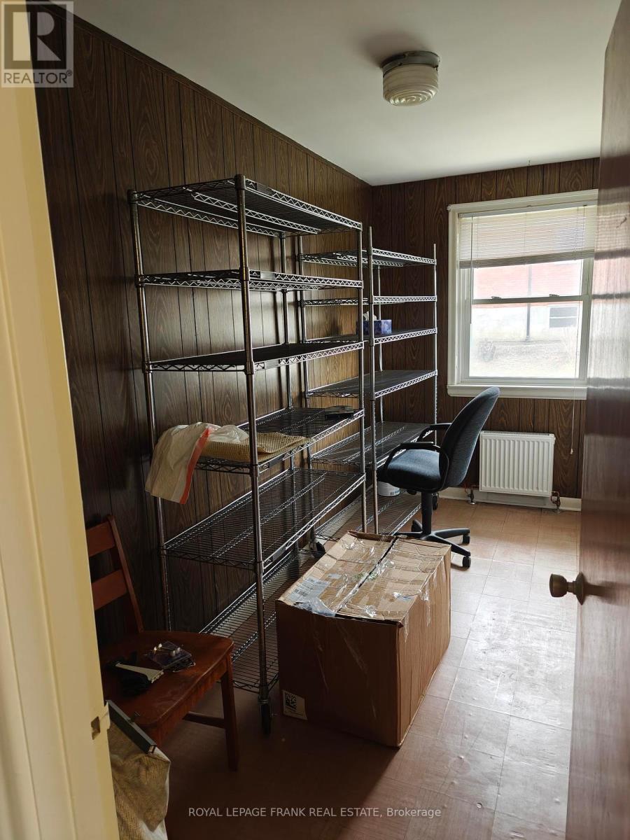Unit Room 5 - ROOM #5 - 374 CENTRAL PARK BOULEVARD S, Oshawa 4