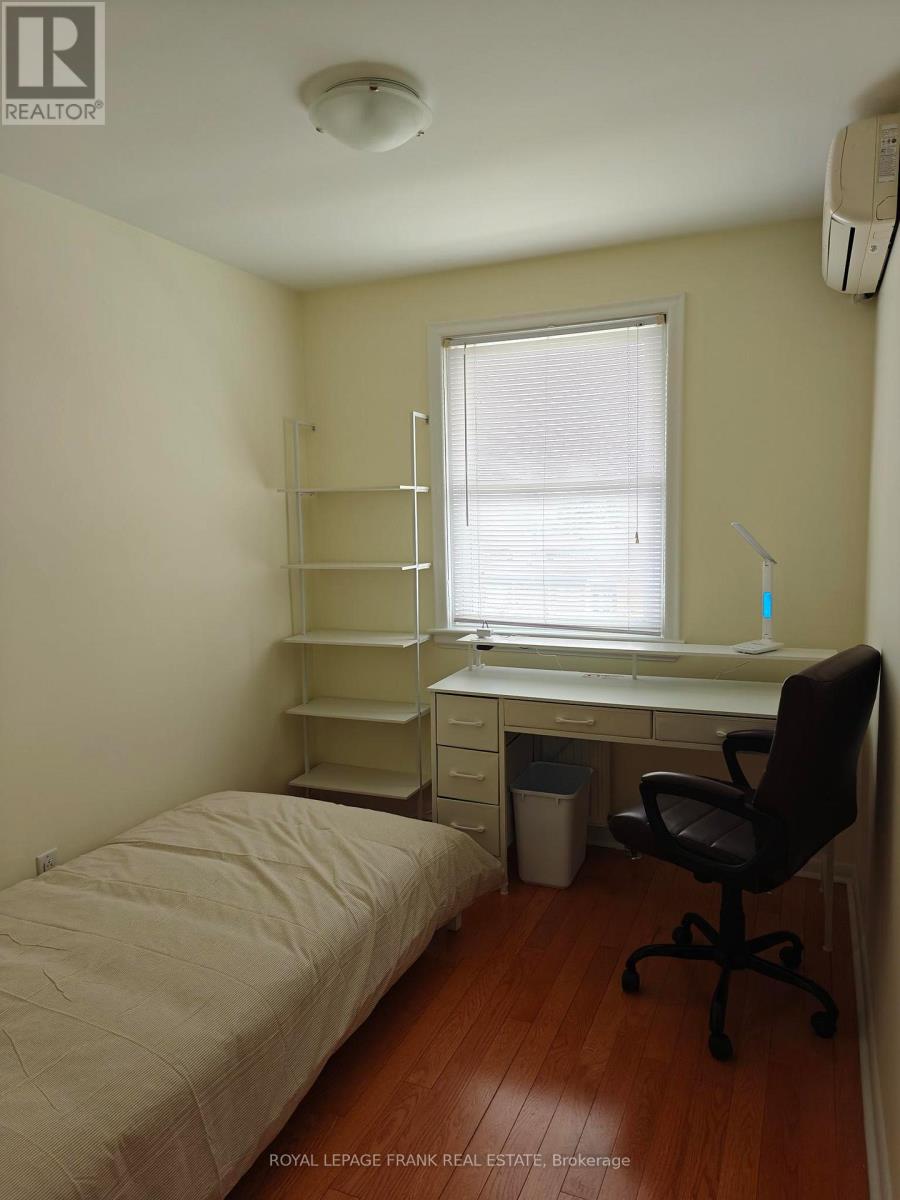 Unit Room 7 - ROOM #7 - 374 CENTRAL PARK BOULEVARD S, Oshawa 2