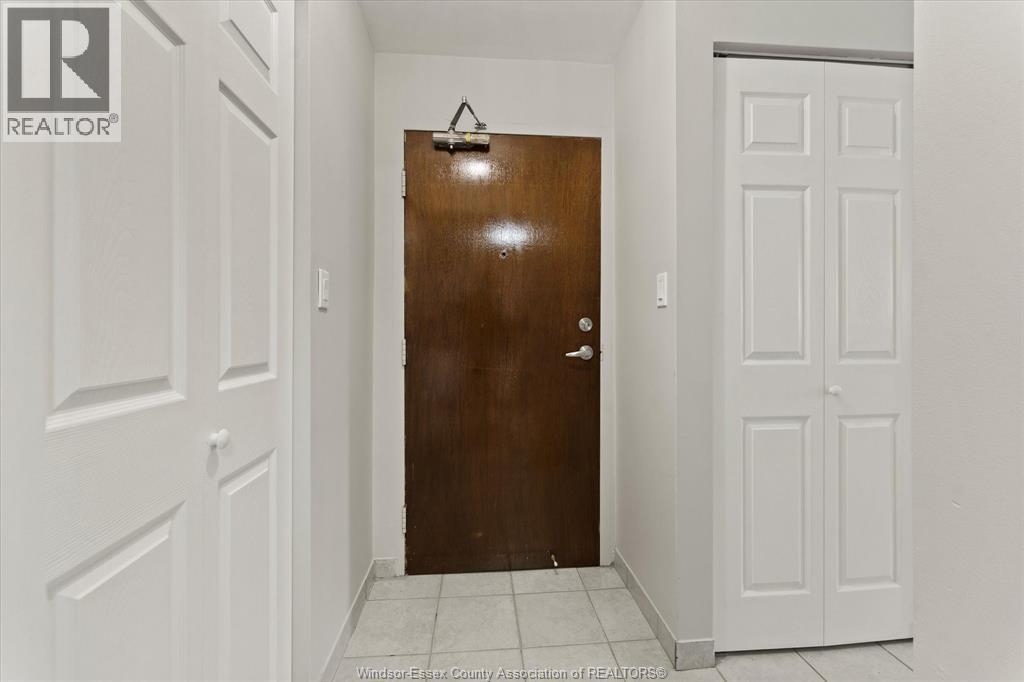 Unit 101 - 1160 HOWARD, Windsor 5