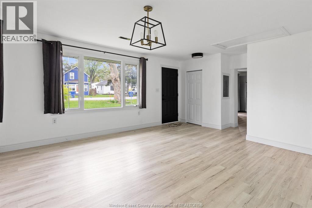 51 BALACLAVA, Amherstburg 4