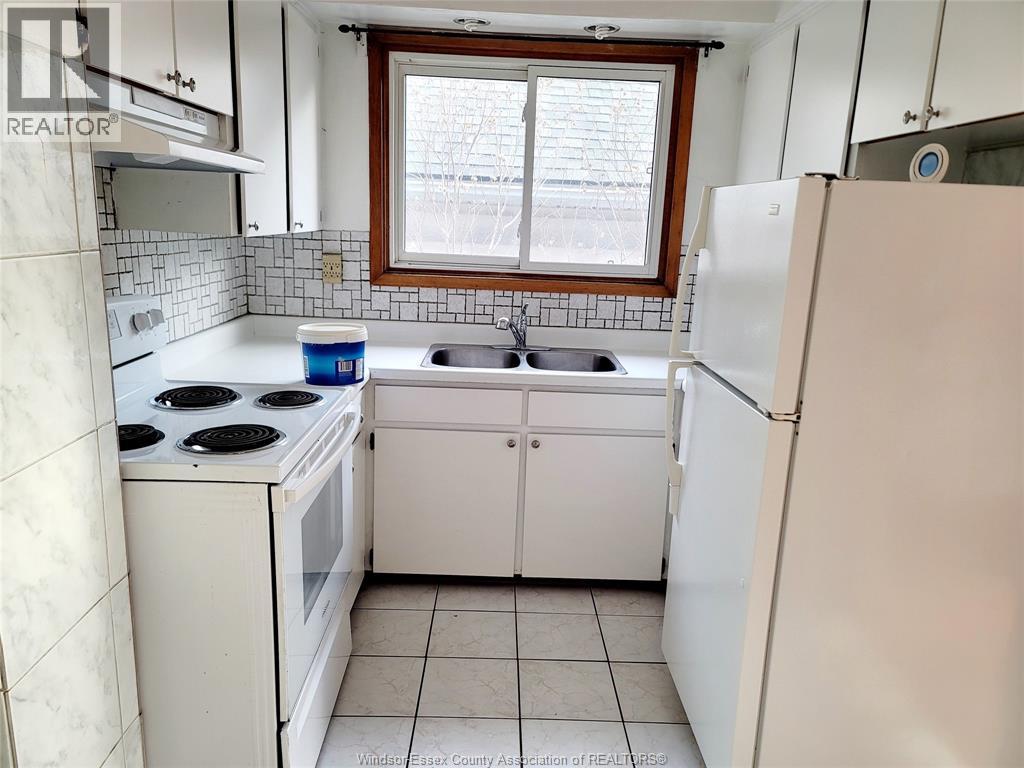 Unit UPPER - 2240 HOWARD AVENUE, Windsor 4
