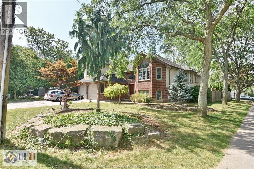 Unit UPPER - 4305 CASGRAIN, Windsor 5