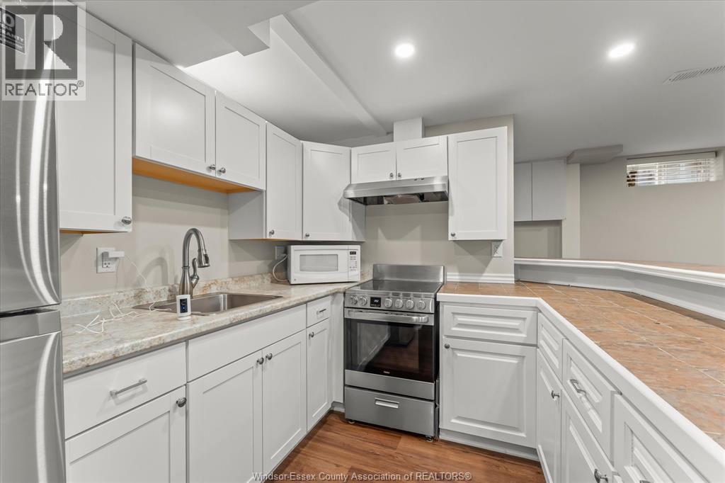 Unit LOWER UNIT - 4531 PLEASANT PLACE, Windsor 3