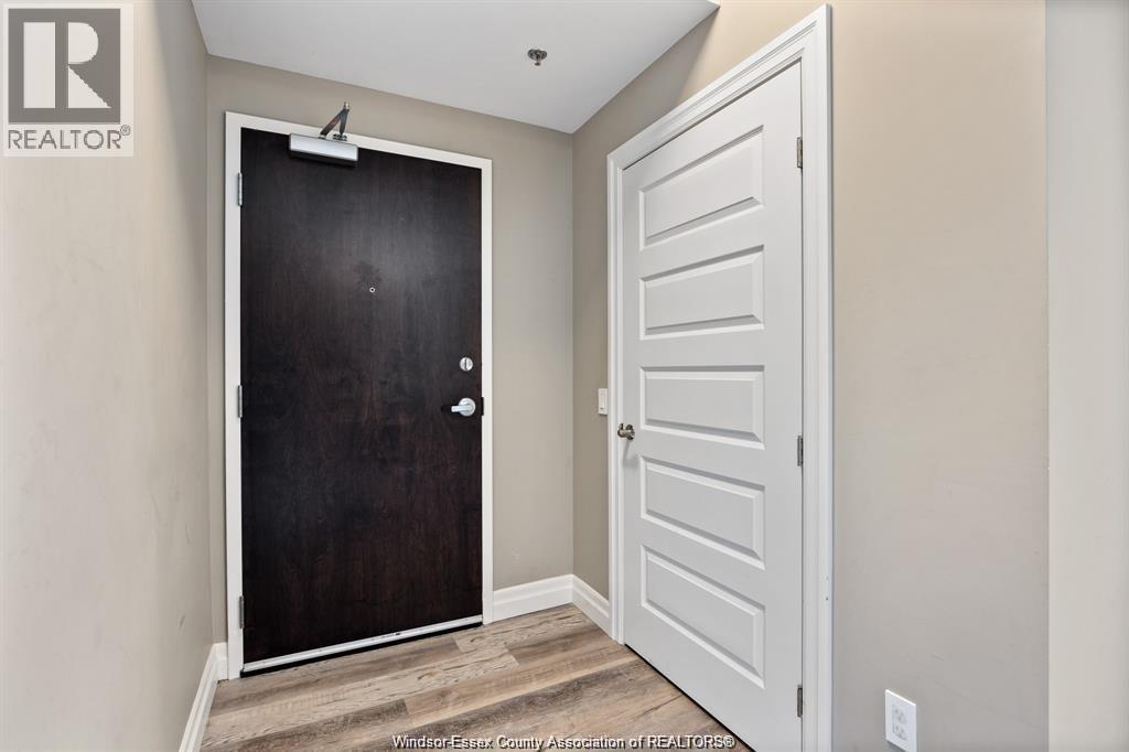 Unit 305 - 955 OUELLETTE AVENUE, Windsor 2