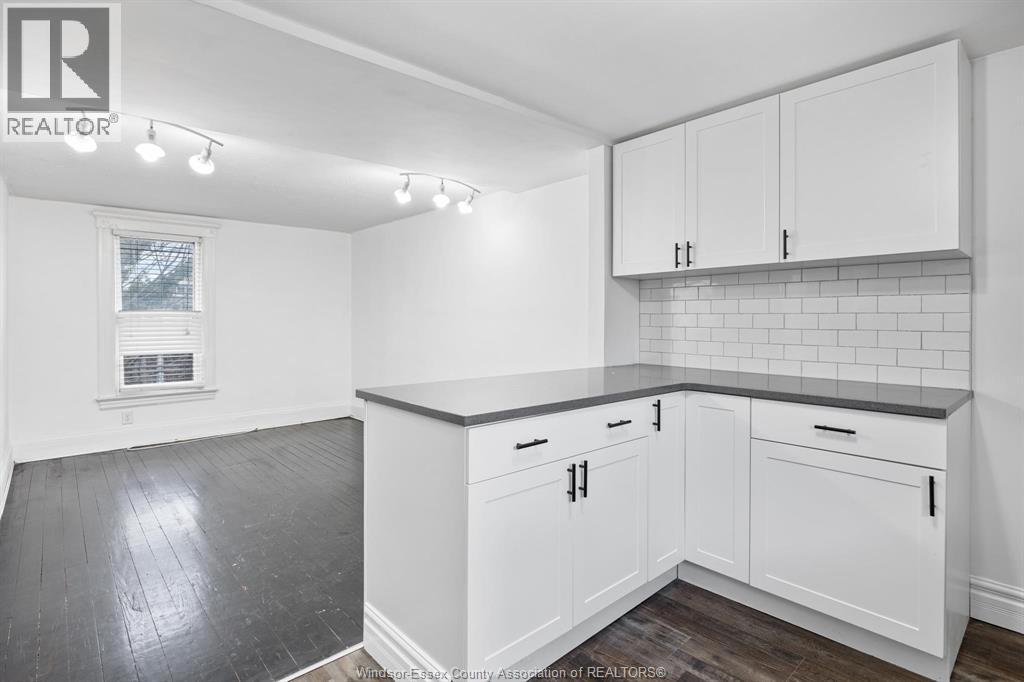 Unit UPPER - 835 MOY, Windsor 5