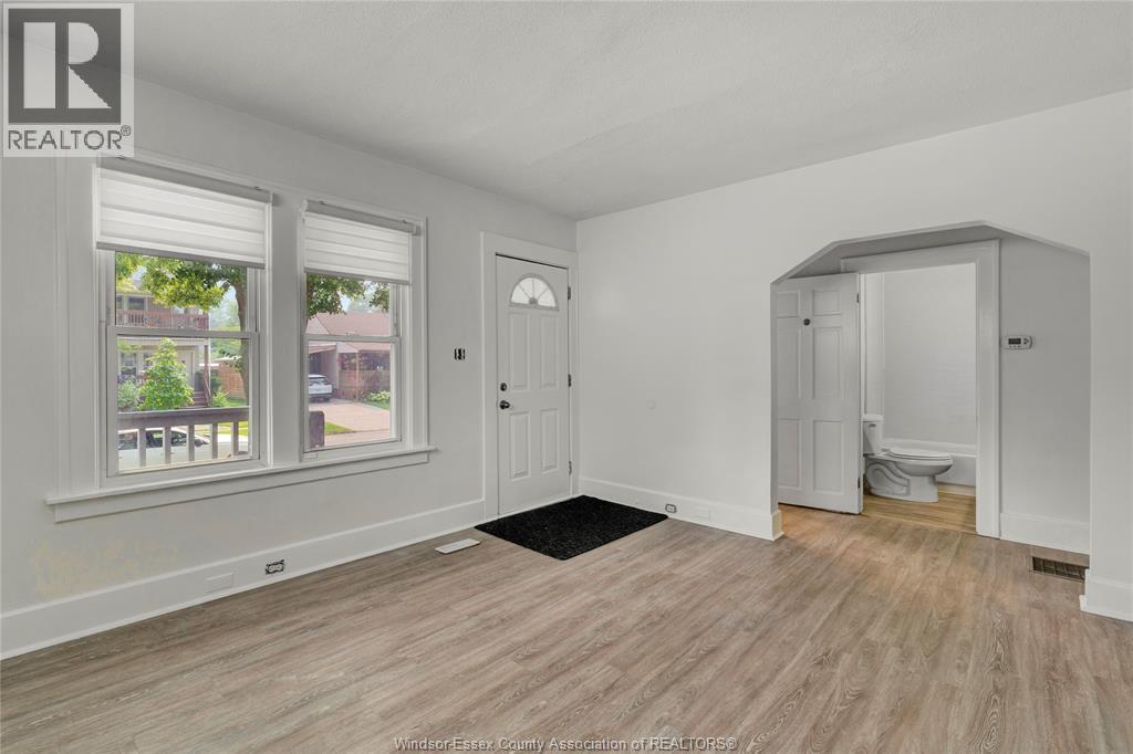 Unit DUPLEX - 842-844 ELLROSE AVENUE, Windsor 3