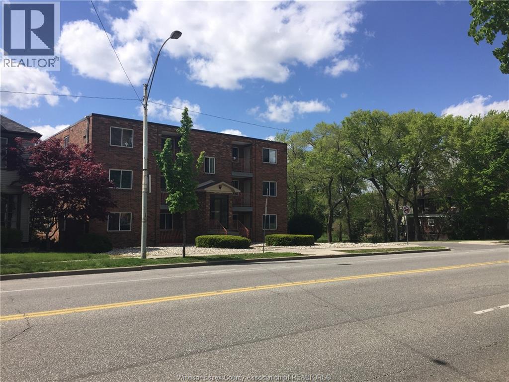Unit 202 - 3044 SANDWICH, Windsor 2