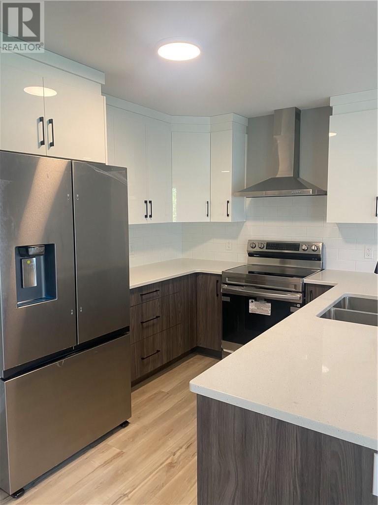 Unit Lower Unit - 144 Meadowbrook Road, Azilda 4