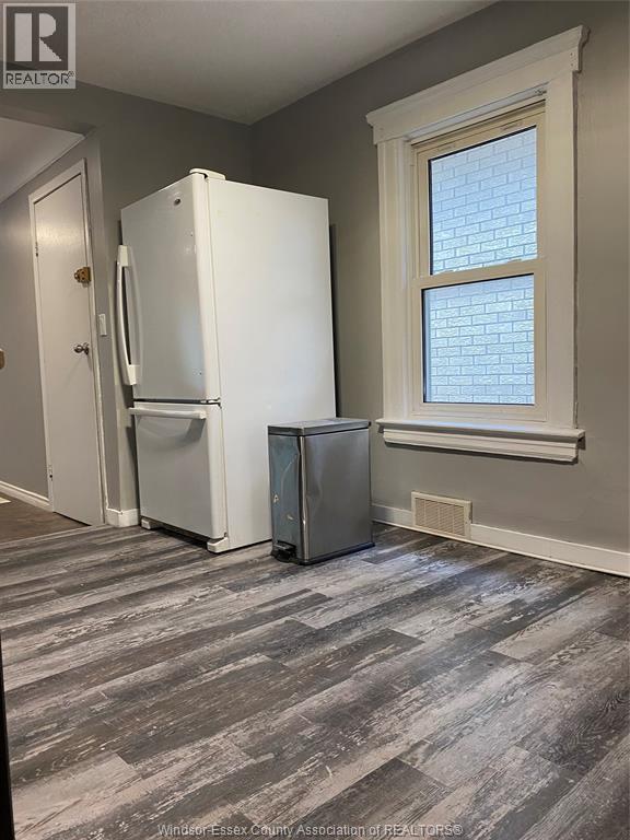 Unit Upper - 1115 MARION, Windsor 5
