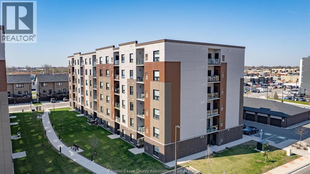 Unit 405 - 800 BEACHSIDE DRIVE, Lakeshore 1