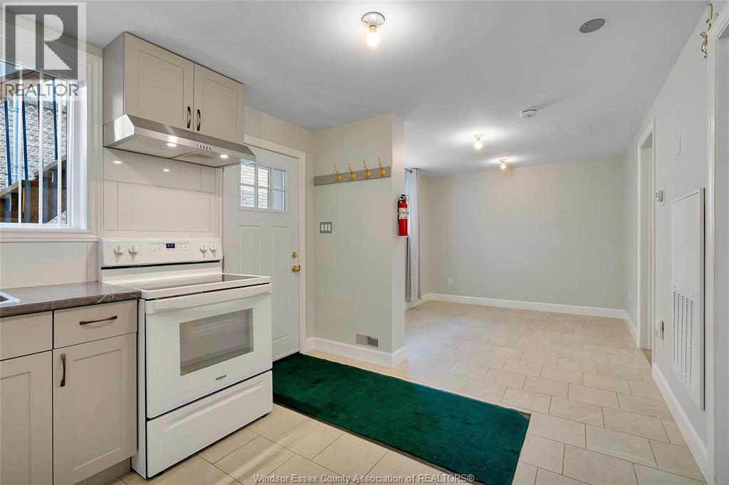 Unit LOWER - 881 PARENT AVENUE, Windsor 4