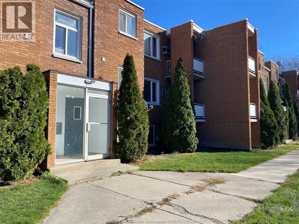 2476 RIVARD AVENUE, Windsor 2