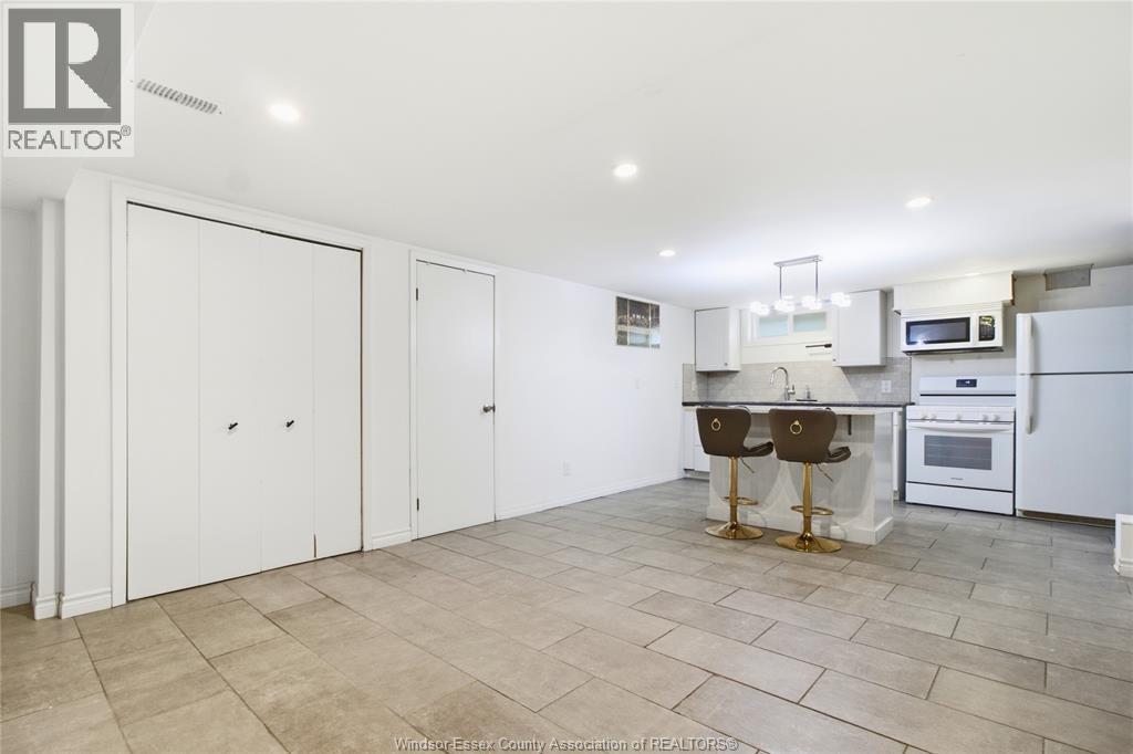 Unit LOWER - 1784 PARTINGTON, Windsor 5