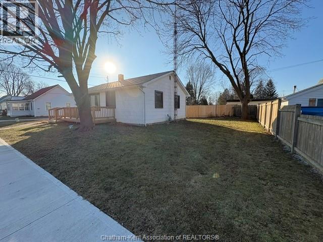 119 Lorne AVENUE, Wallaceburg 3