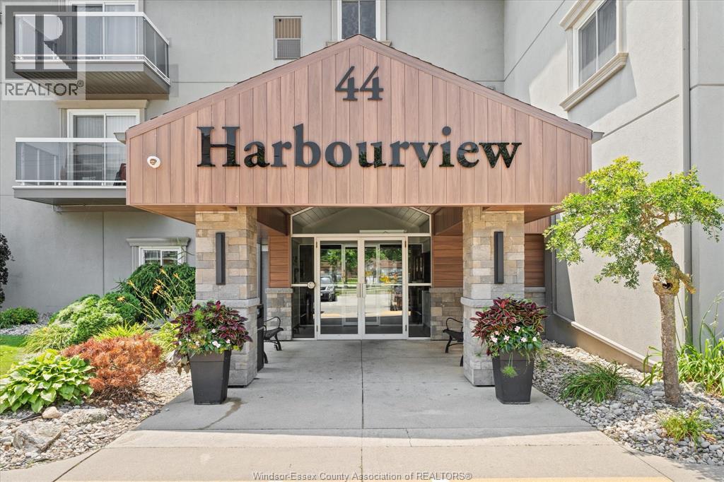 Unit 303 - 44 ROBSON, Leamington 3