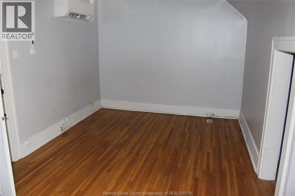Unit 5 - 224 CALIFORNIA, Windsor 5