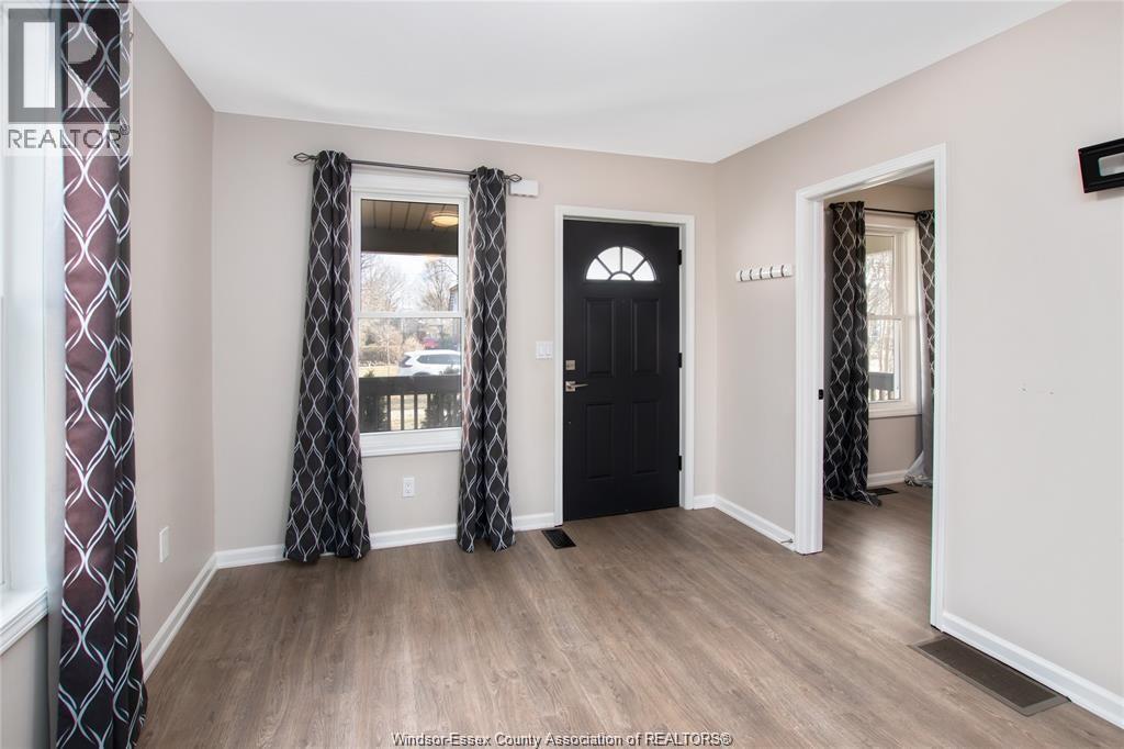 1015 WESTMINSTER BOULEVARD, Windsor 4
