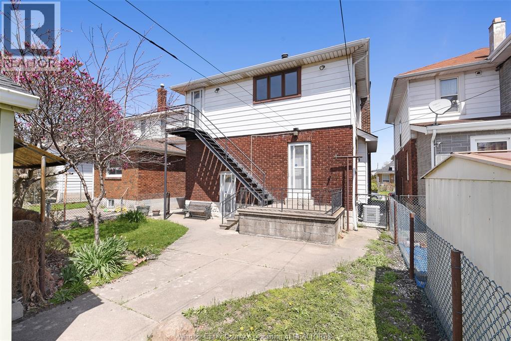 Unit UPPER - 1069 MARENTETTE AVENUE, Windsor 5