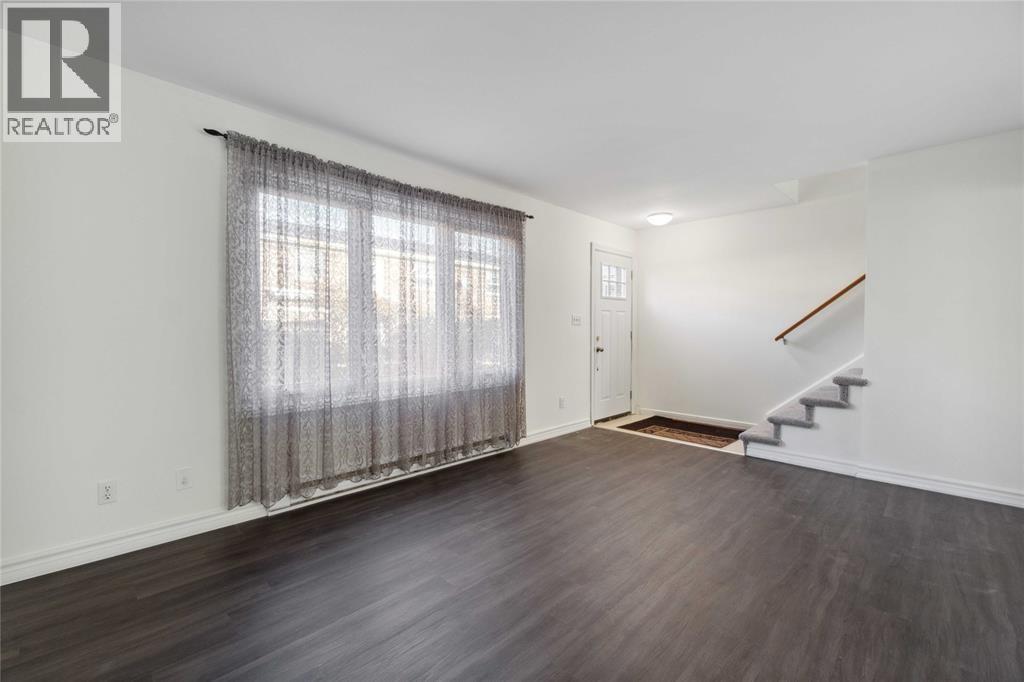 Unit 3 - 885 Carleton PLACE, Sarnia 4