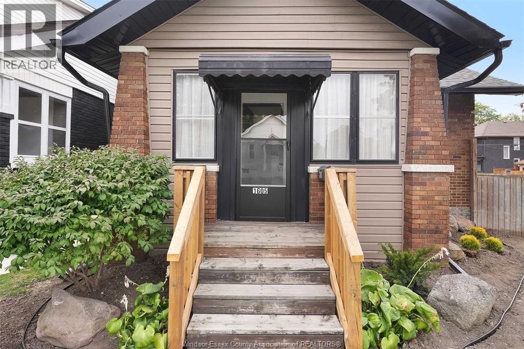 Unit UPPER - 1605 DOUGALL AVENUE, Windsor 2