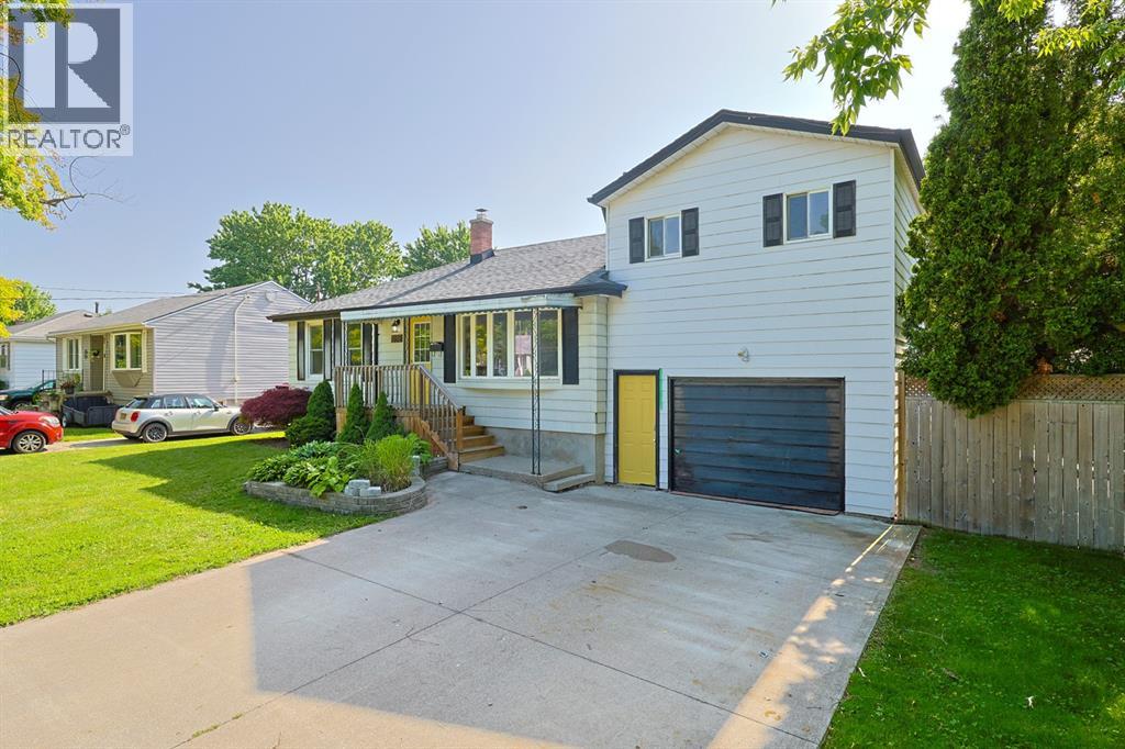 898 GRANDVIEW AVENUE, Sarnia 1