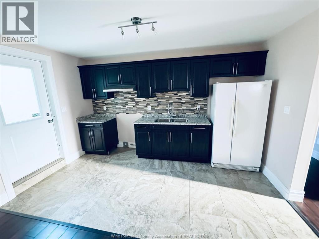 Unit LOWER - 3817 ZANZIBAR CRESCENT, Windsor 4