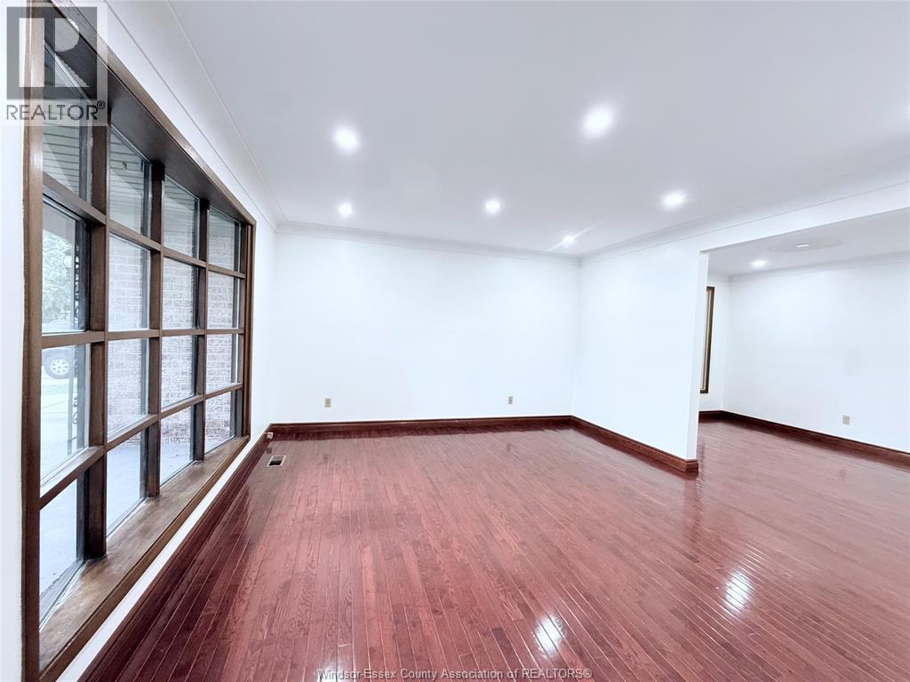 Unit UPPER - 9495 Beachdale, Windsor 2