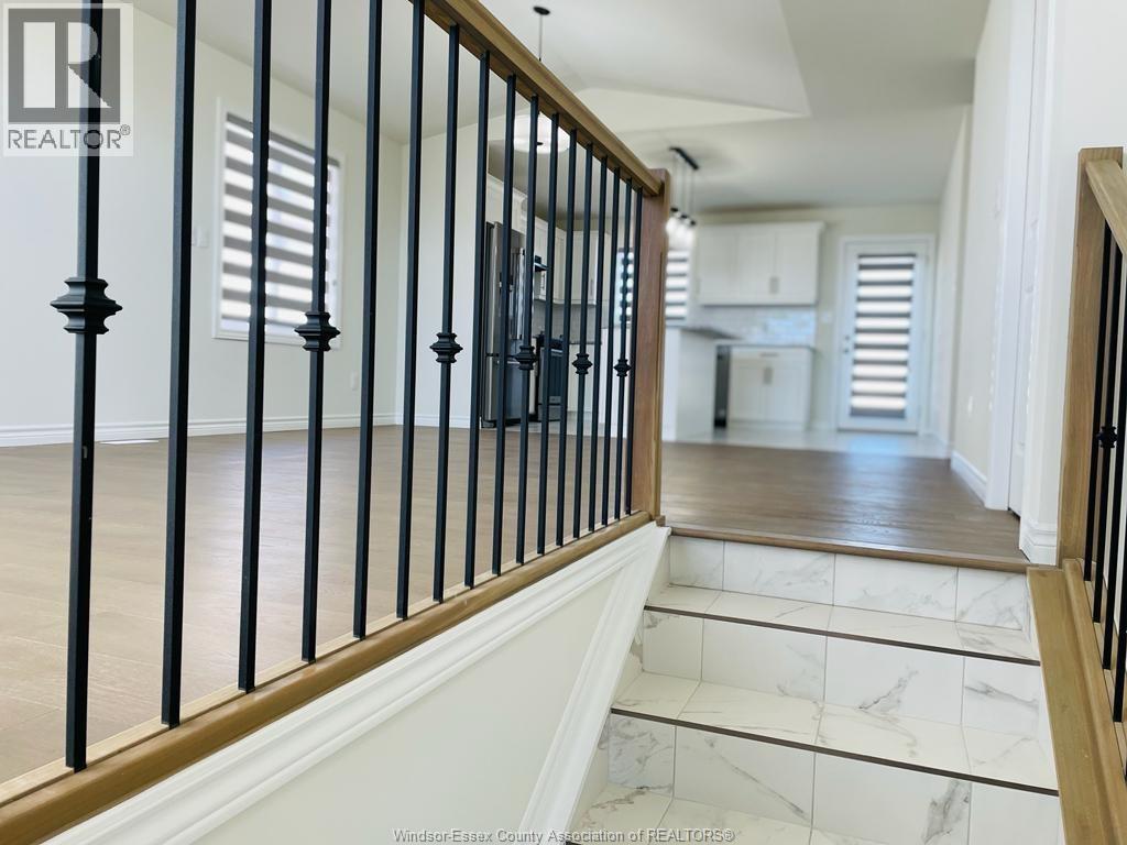 393 MULBERRY LANE, Lakeshore 3