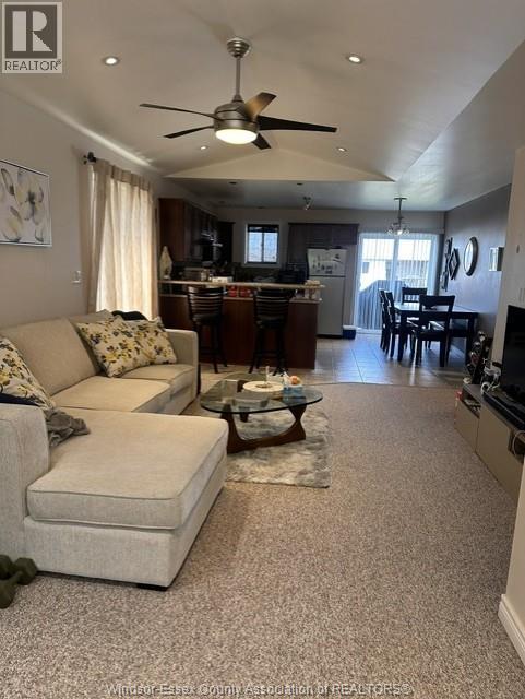 402 MARLA CRESCENT, Lakeshore 3