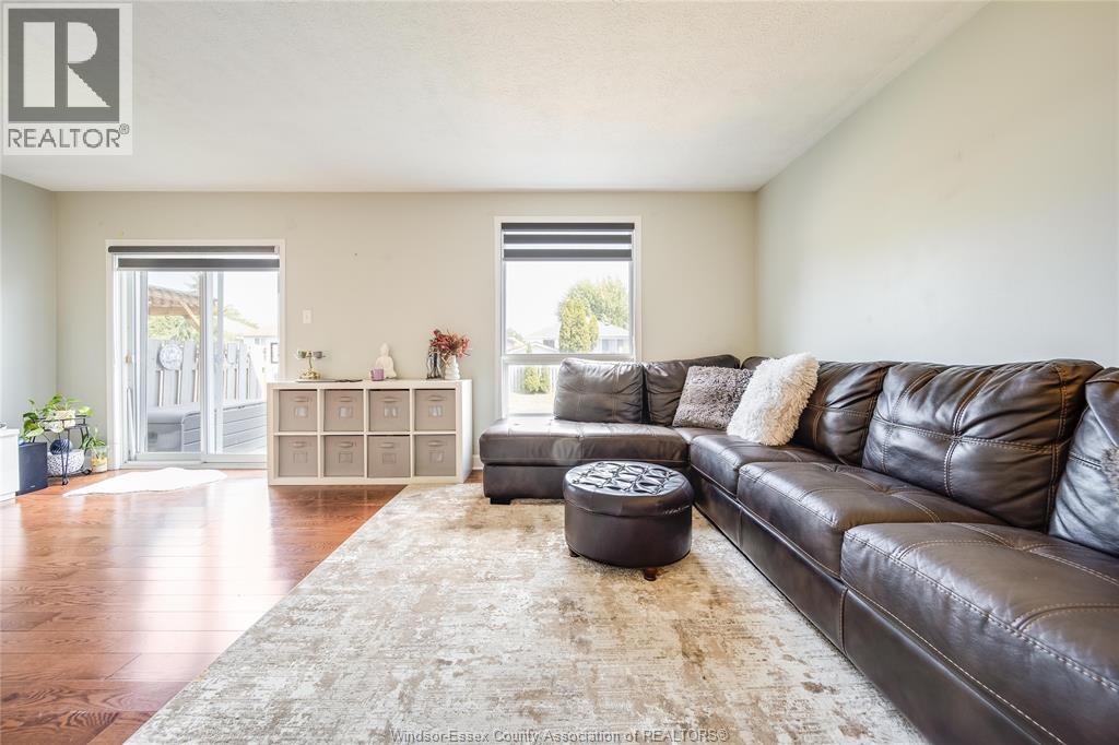 746 MICHAEL DRIVE, Tecumseh 5