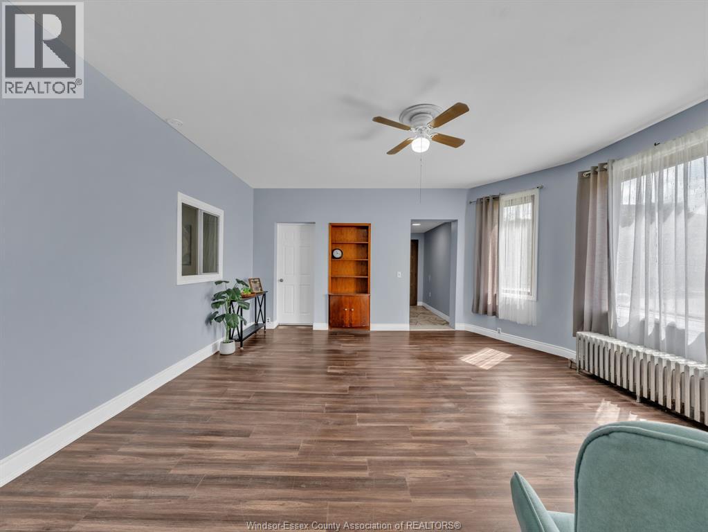 Unit MAIN - 677 Marentette, Windsor 5