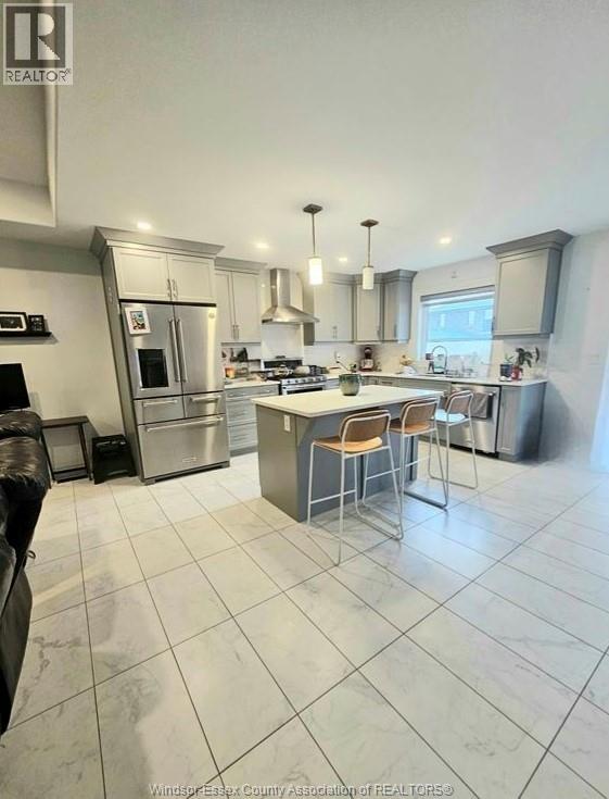 724 FALERIA STREET, Lakeshore 4