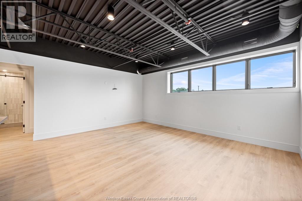Unit 207 - 3850 DOUGALL, Windsor 5
