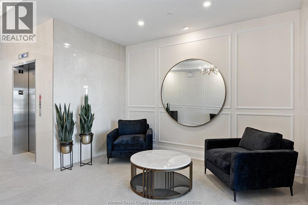 Unit 301 - 1740 A SPRUCEWOOD AVENUE, LaSalle 2
