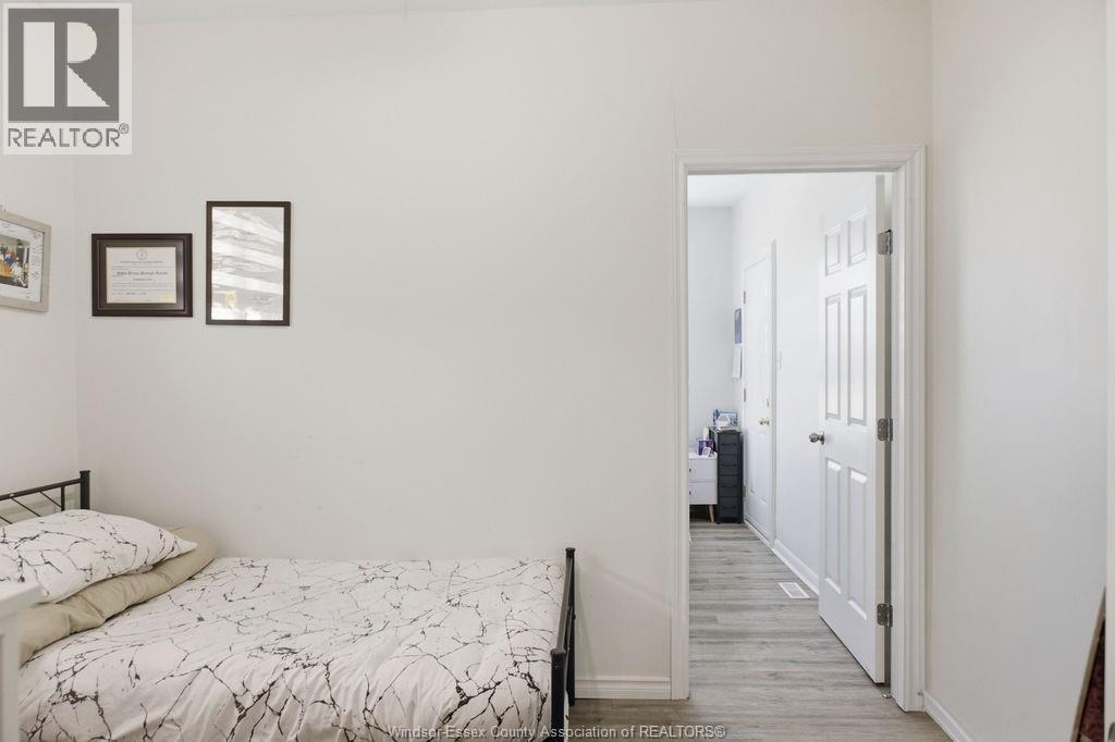 Unit 2 - 372 LINCOLN ROAD, Windsor 5
