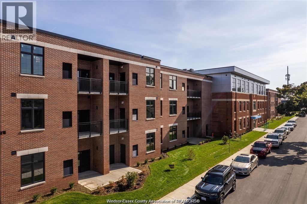 Unit 210 - 1370 ARGYLE, Windsor 4