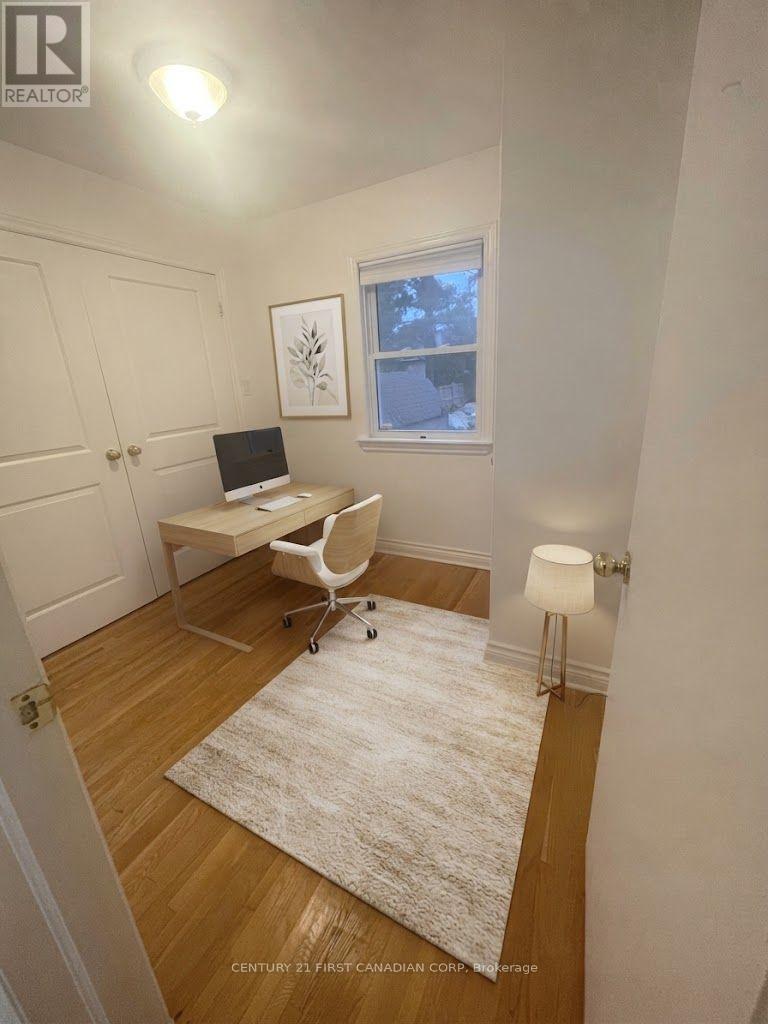 UPPER LEVEL - 638 TENNENT AVENUE, London North (North G) 5