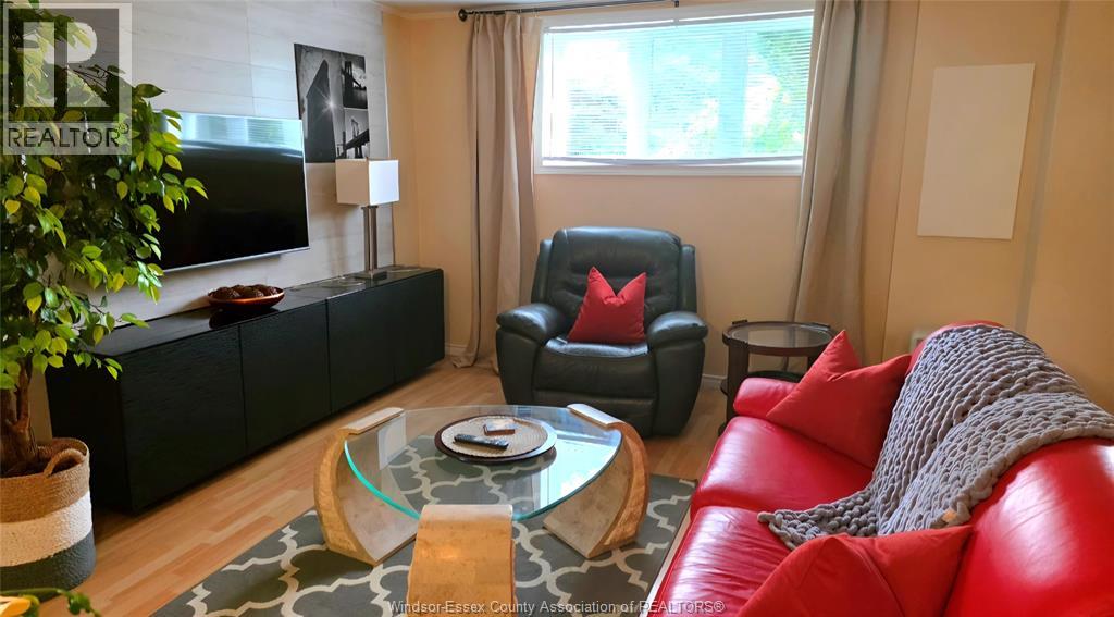 Unit 1 - 1805 NORTHWAY, Windsor 5