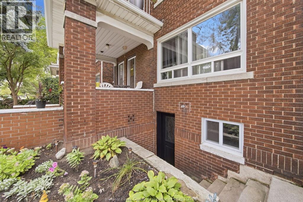 Unit 2 - 990 VICTORIA AVENUE, Windsor 4
