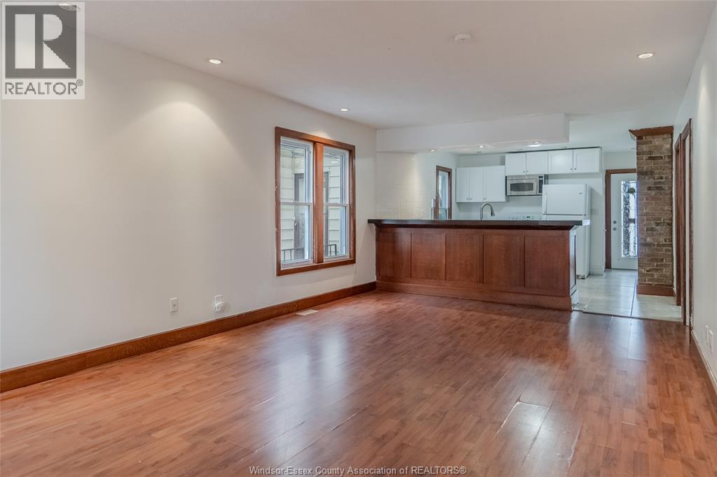 248 Pierre, Windsor 5