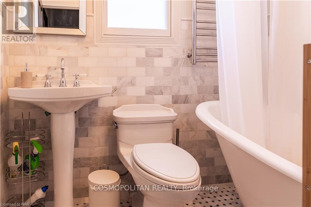 FOURTH BEDROOM - 3800 BRIDGEWATER STREET, Niagara Falls (Chippawa) 5