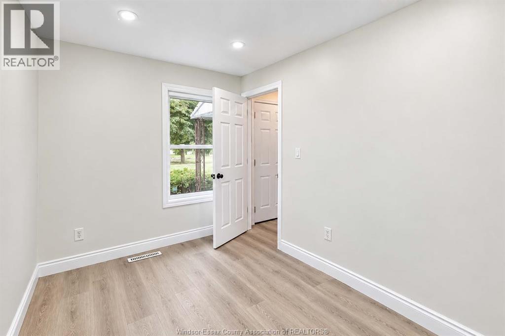 3272 EDISON STREET, Windsor 5