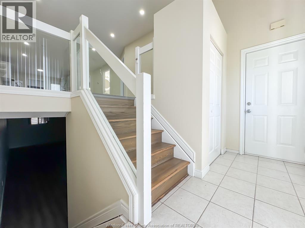 3680 HOLBURN, Windsor 2