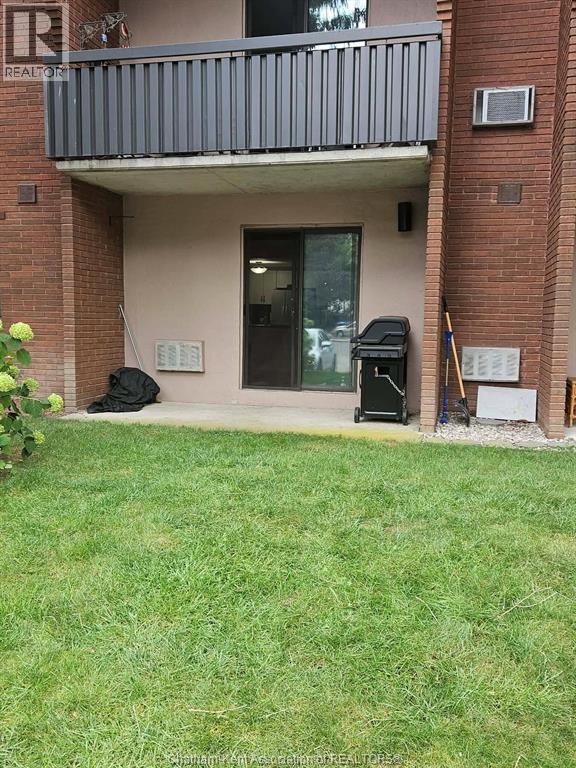 Unit 108 - 925 Grand AVENUE West, Chatham 2