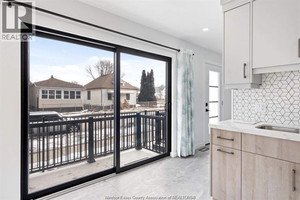 687 ASSUMPTION STREET, Windsor 4