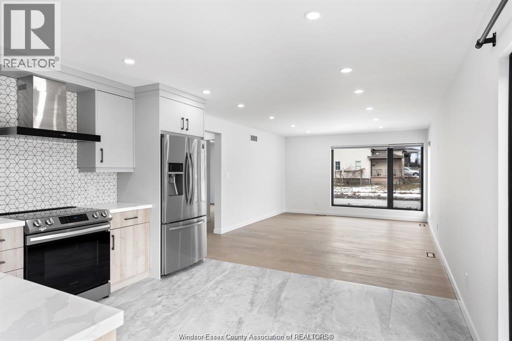 687 ASSUMPTION STREET, Windsor 5